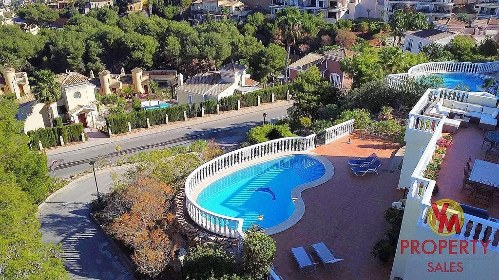 Vue aérienne - Chalet with Pool in Golf Estate