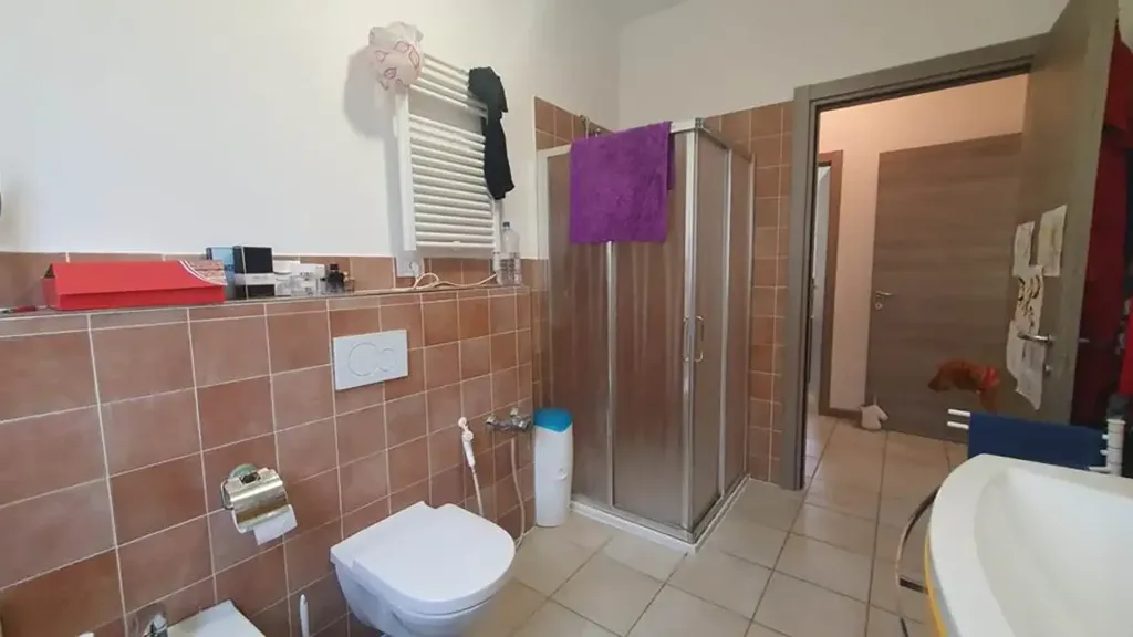Salles de bain - Detached House with Garden in Carpi