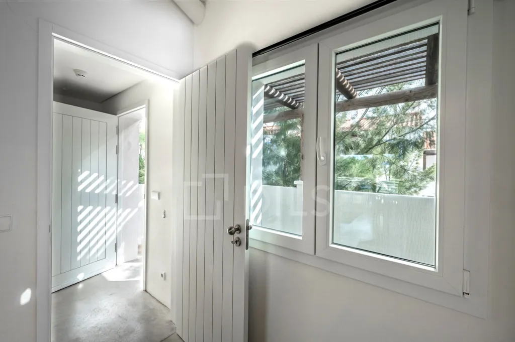 Esik - T2 Apartment with Private Balconies in Carvalhal