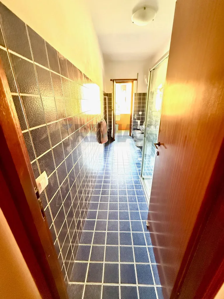 Bagni - Spacious Apartment with Terrace in Prato