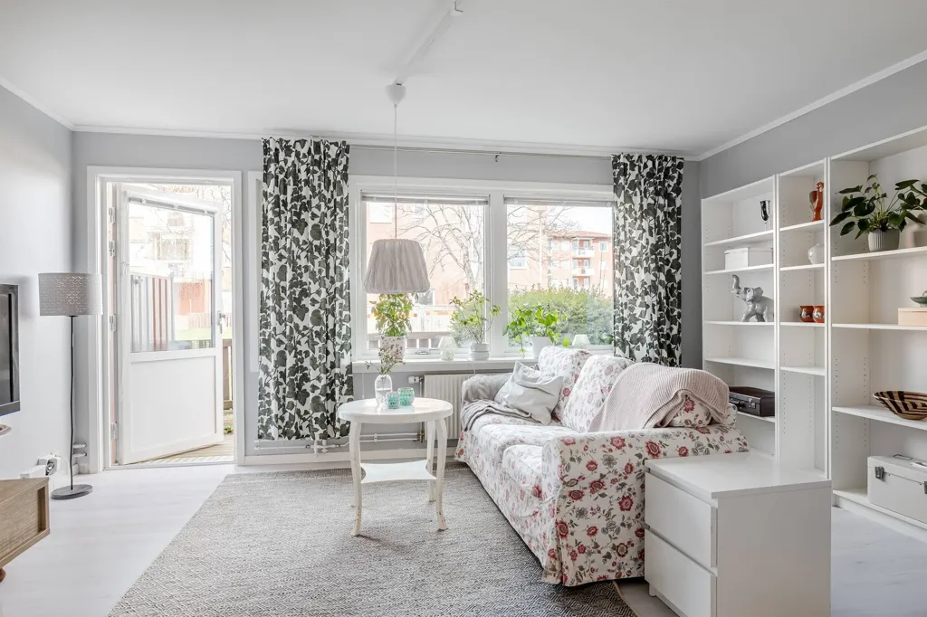 Séjour - Two-Room Flat with Balcony in Bokgatan