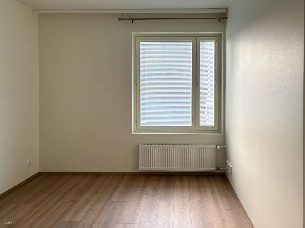 Toad - Modern Flat with Balcony in Lippajärvi, Espoo
