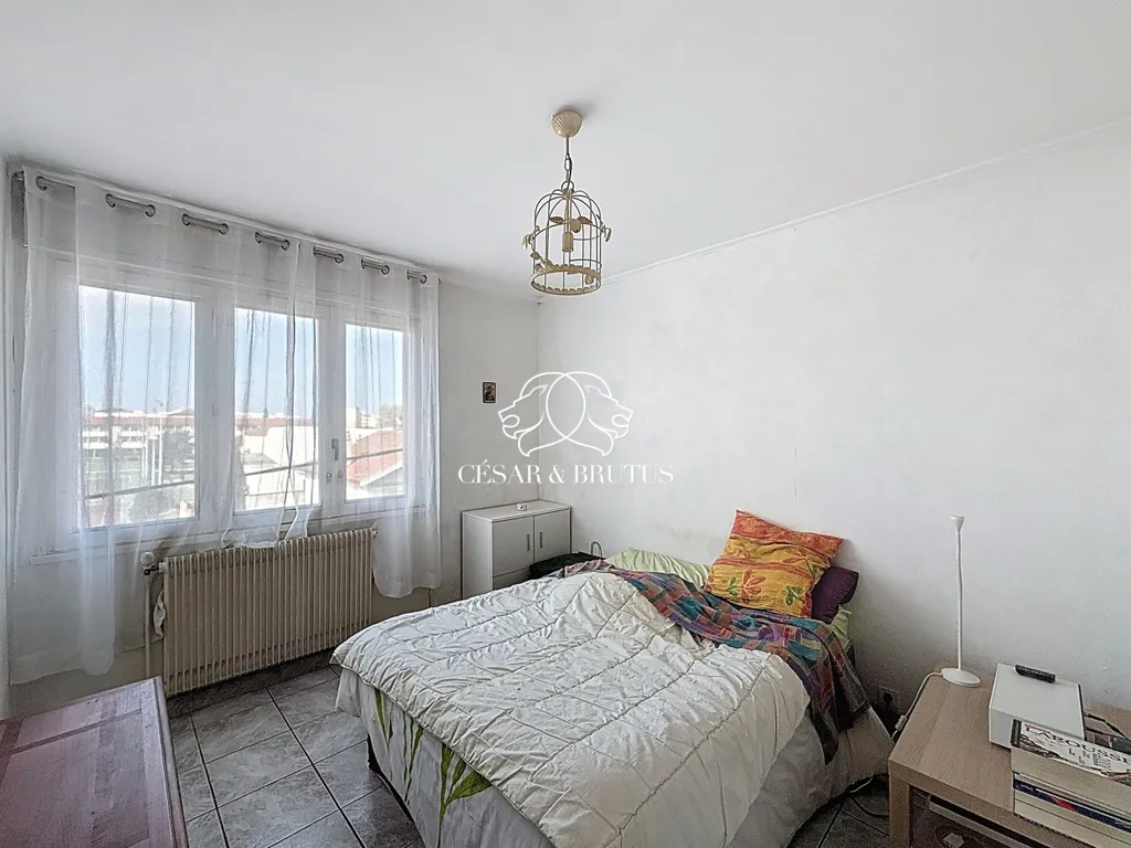 Bedrooms - T3/T4 Apartment with Balcony in Lyon 8th