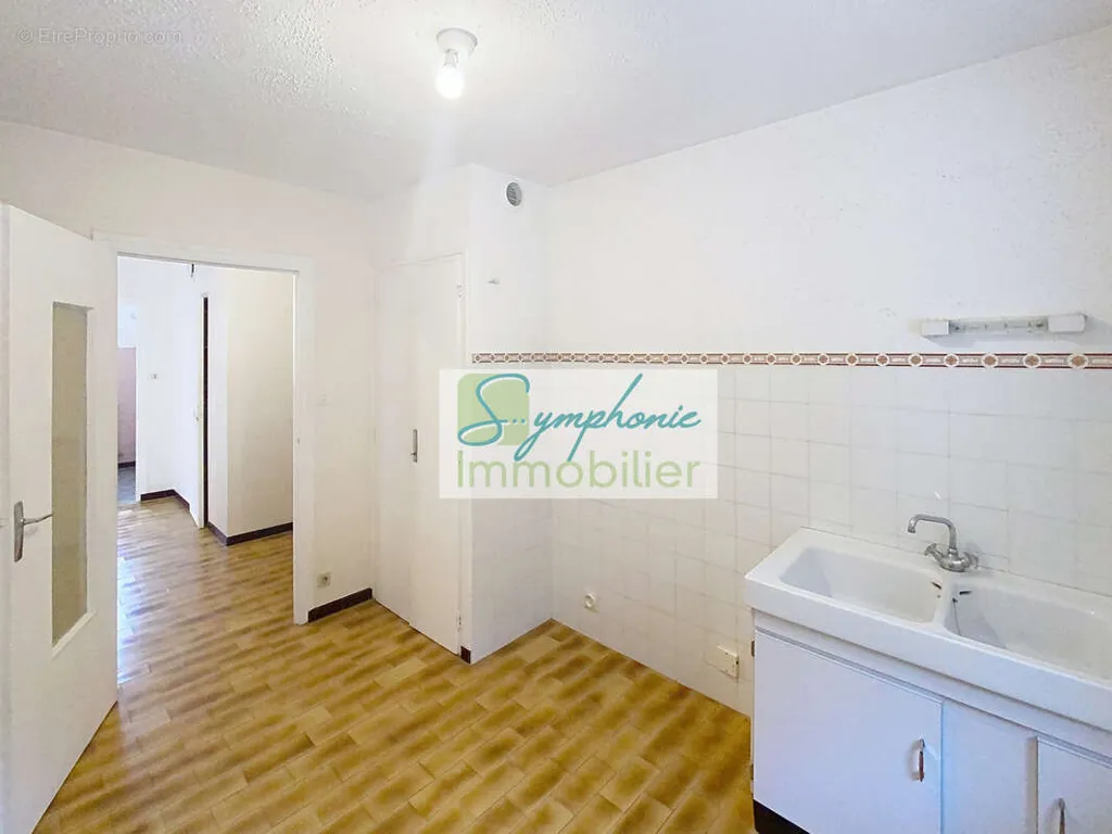 Vannitoad - Spacious T2 with Private Parking in La Ravoire