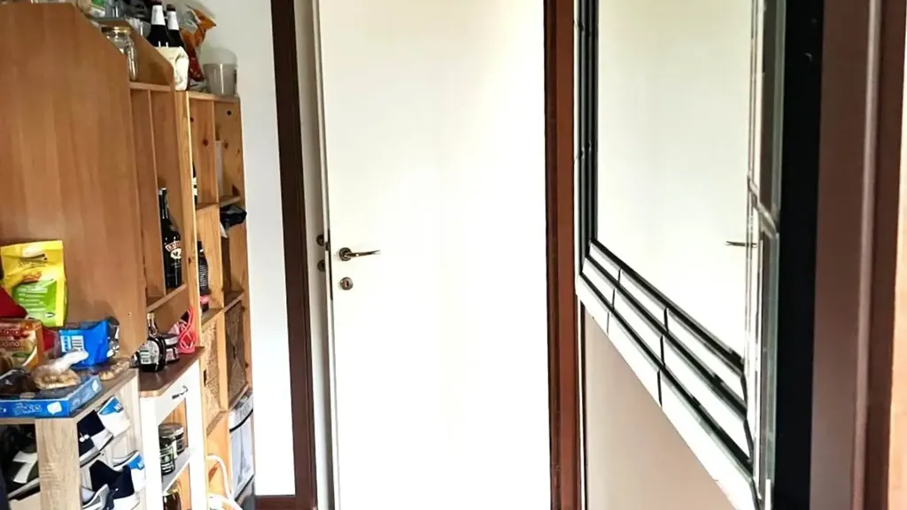 Esik - Two-Bedroom Apartment with Garden View in Milan