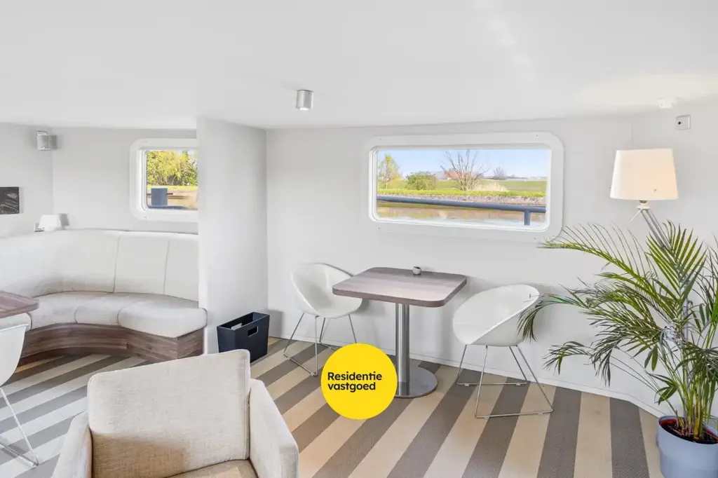 Söögituba - Unique Houseboat with B&B in Plassendale