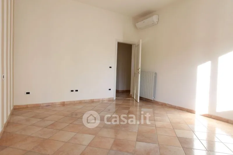 Rooms - Rearranged Apartment with Balcony in Grosseto
