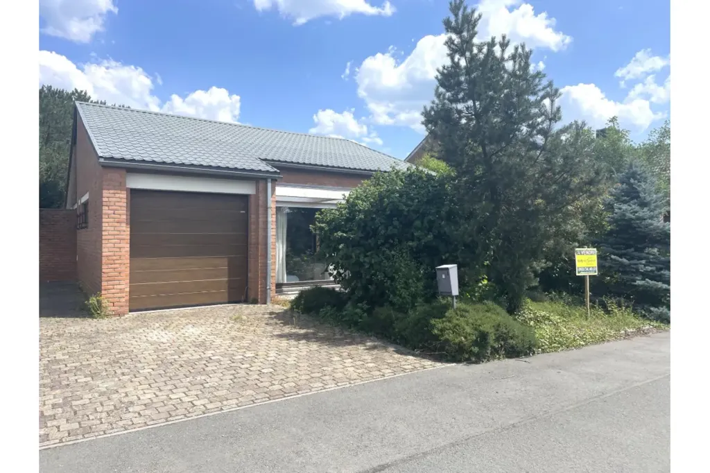 Esterno - Detached House with Solar Panels in Mariembourg