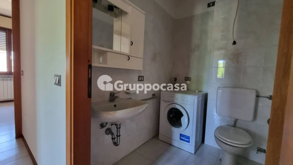 Salles de bain - Bright Apartment with Balcony in Trecate