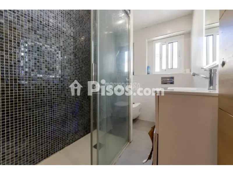 Bathrooms - Apartment with Air Conditioning in Tarragona