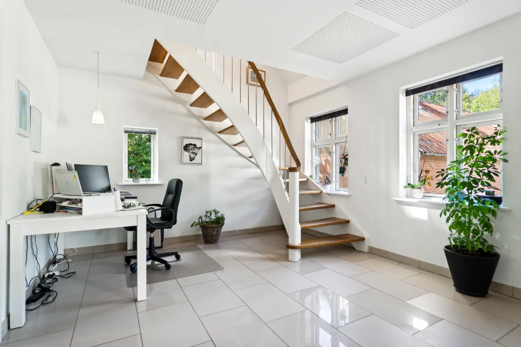 Stanze - Architect-Designed Farmhouse with Stables in Brande