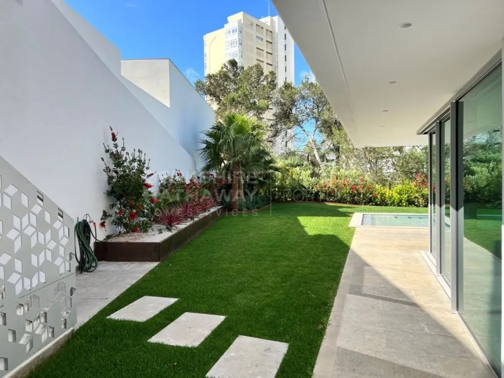 Garden - Luxury Duplex with Pool in Cascais