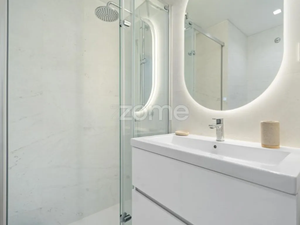 Bathrooms - Luxury Flat with Atlantic View in Funchal