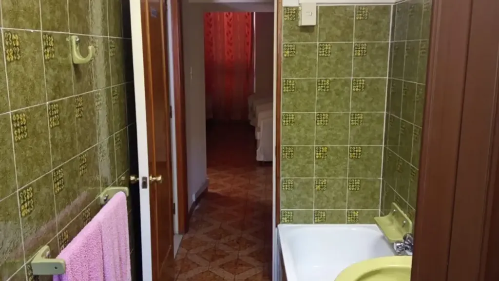 Salles de bain - Two-Bedroom Apartment with Balcony in Moricone
