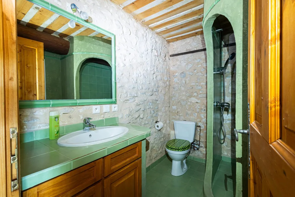 Vannitoad - Charming Mas with Garden near Gordes