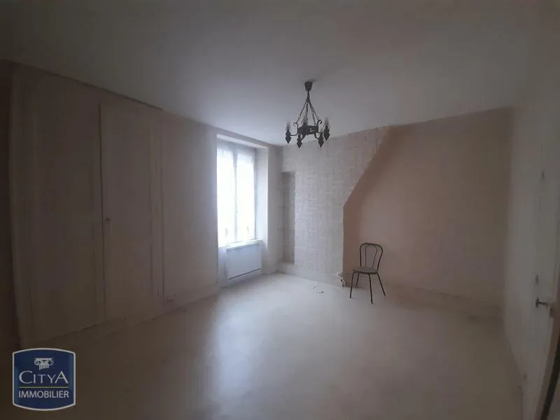 Toad - First-Floor Flat in Charming Le Blanc