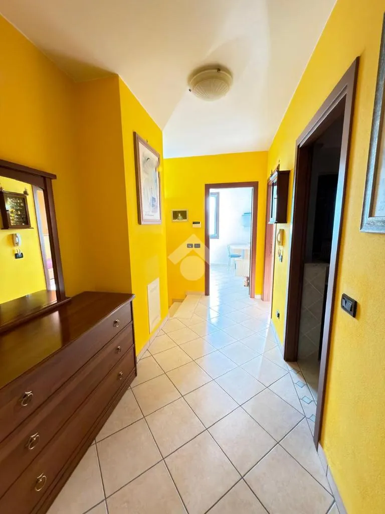 Entrée - Corner Semi-Detached Villa with Garden in Castel Goffredo