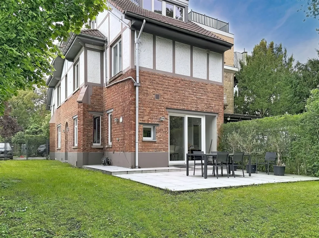 Jardin - Maison 3 Façades avec Ascenseur à Uccle