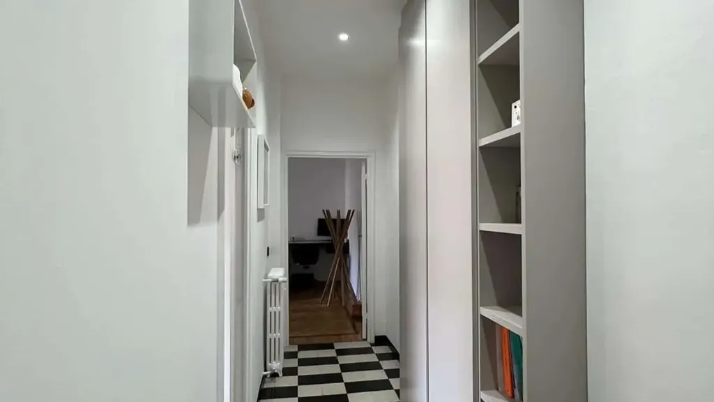 Entrée - Bright Studio with Balcony in Milan