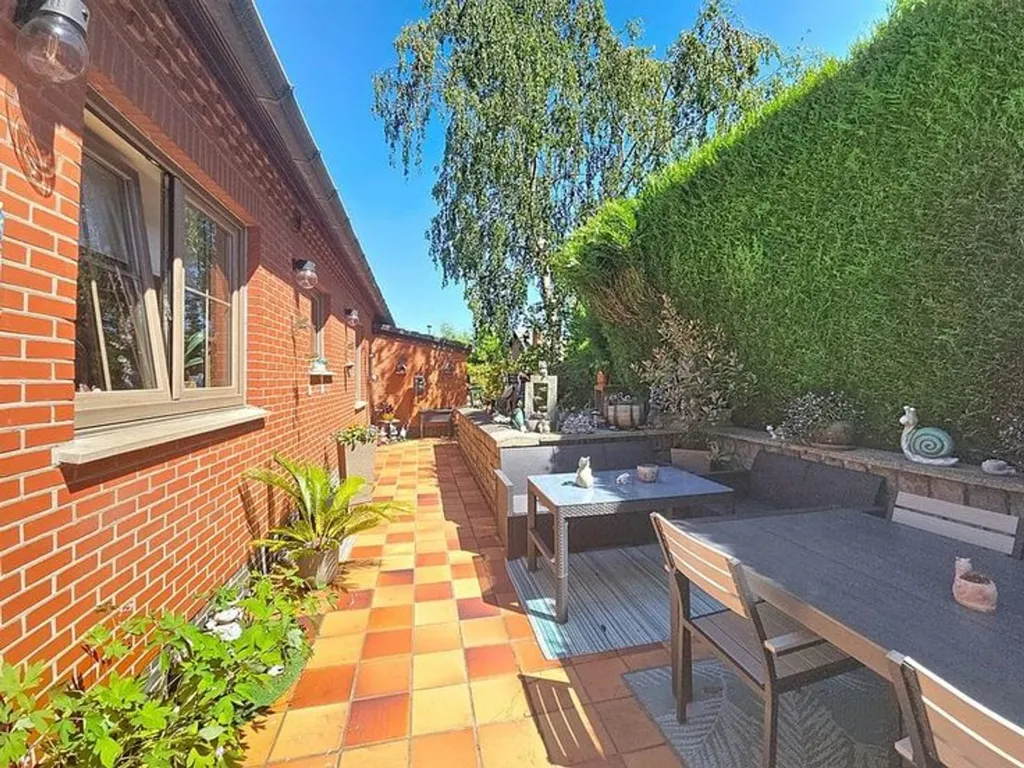 Terrace - Charming House with Terrace in Limelette