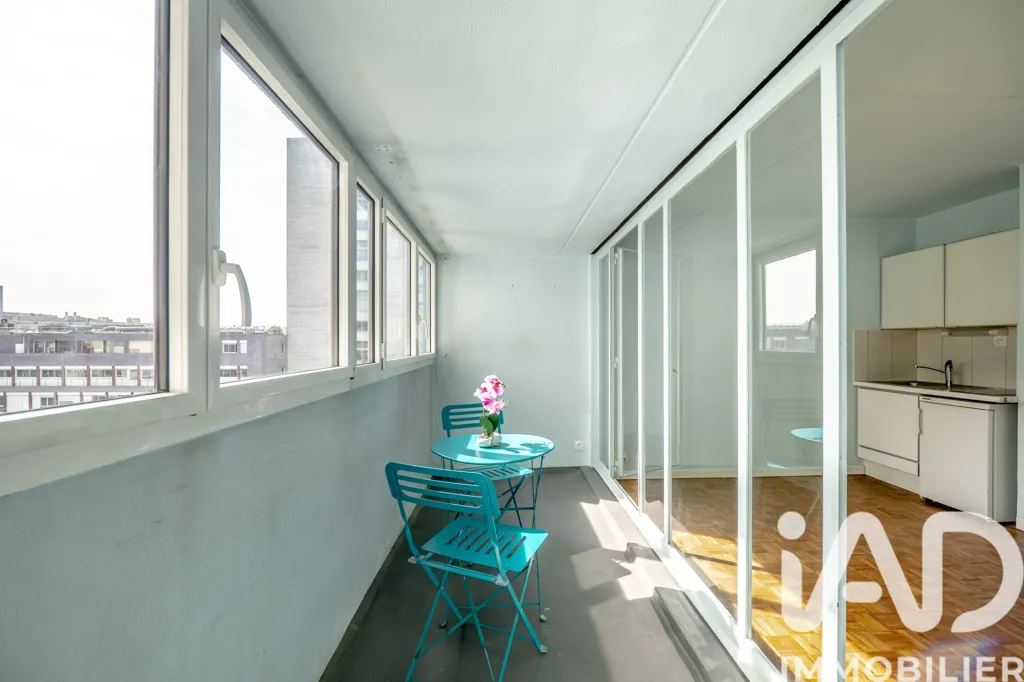 Rõdu - Studio with Balcony in Paris 12th