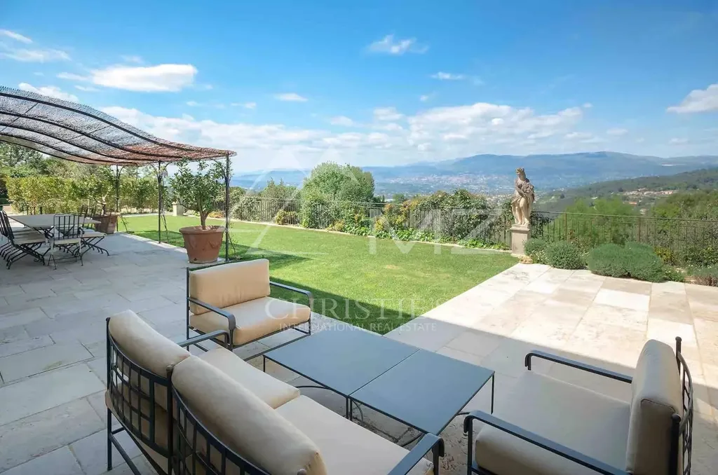 Terrasse - Mas Rénové avec Piscine et Court de Tennis à Mougins