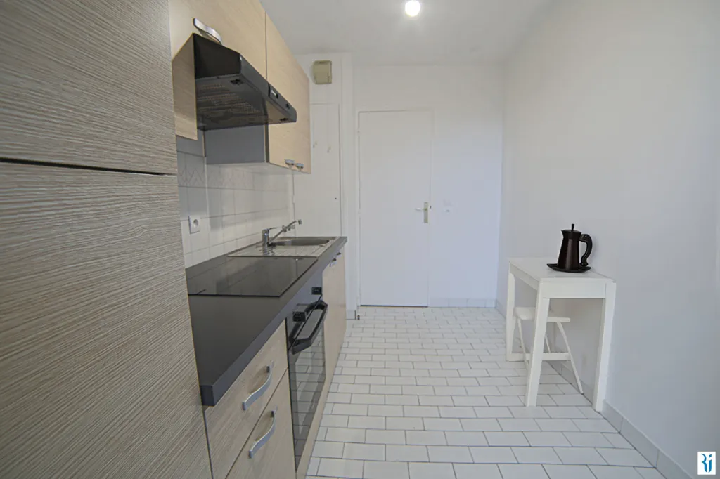 Cucina - Flat with Terrace and View in Mont-Saint-Aignan