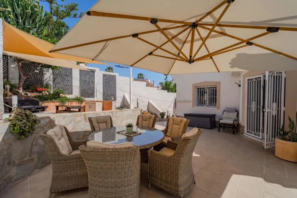 Terrass - Luxury Villa with Heated Pool in Ciudad Quesada