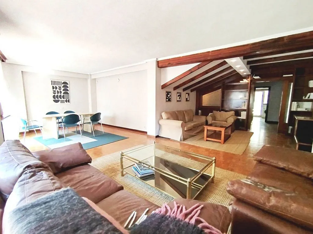 Living Room - Aménagé Flat with Balcony in Murcia Centre