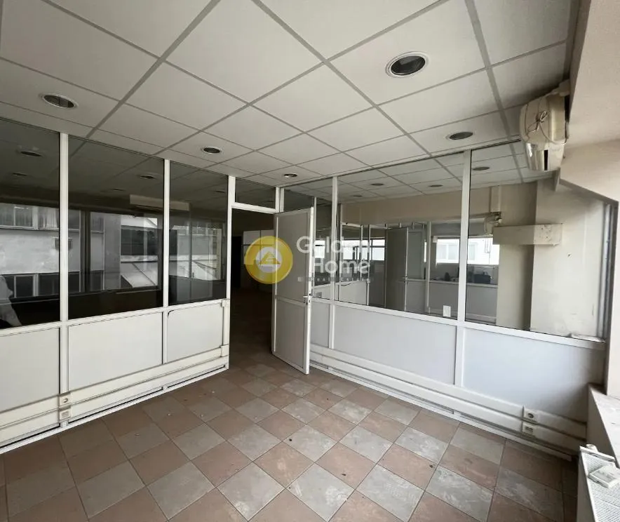 Toad - Office Space with Terrace in Piraeus Centre