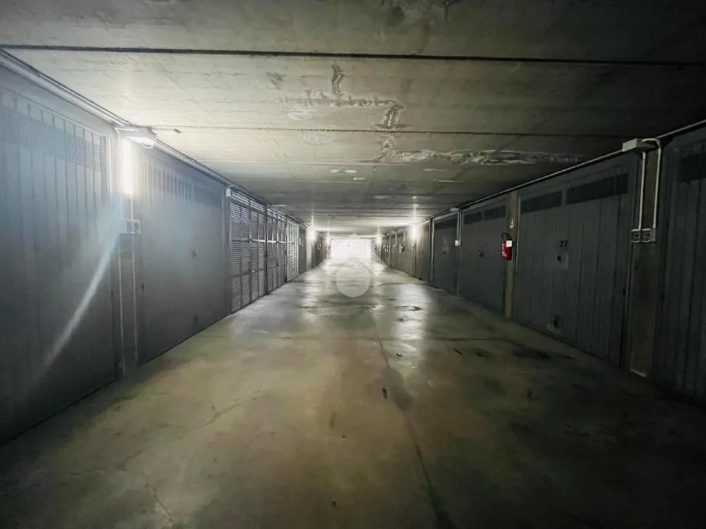 Garage - Single Garage Box in Nova Milanese