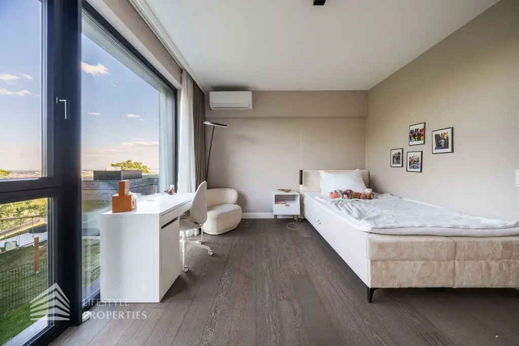 Chambres - 4-Bedroom Apartment with Panoramic Balcony in Vienna