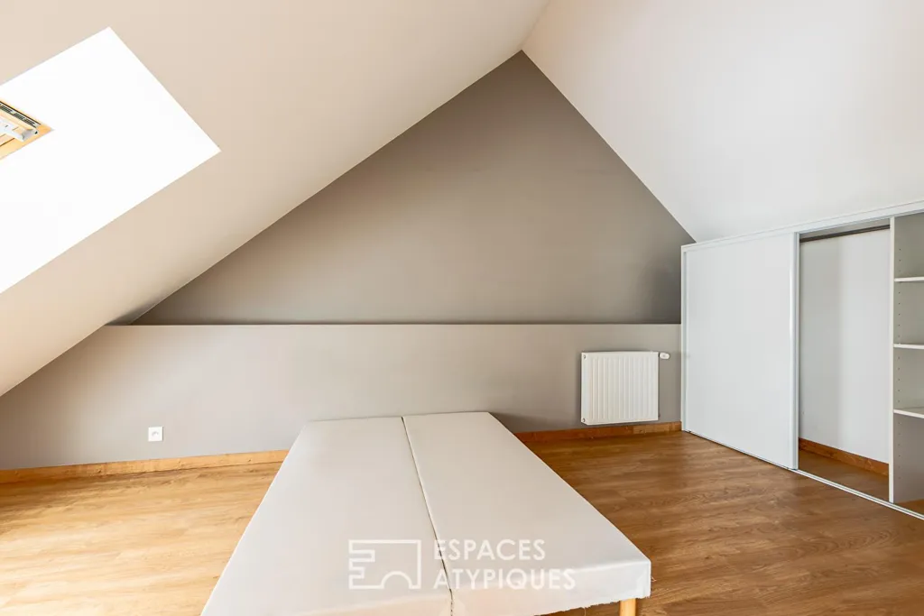 Toad - Contemporary Duplex in Historic Convent, Rennes Centre