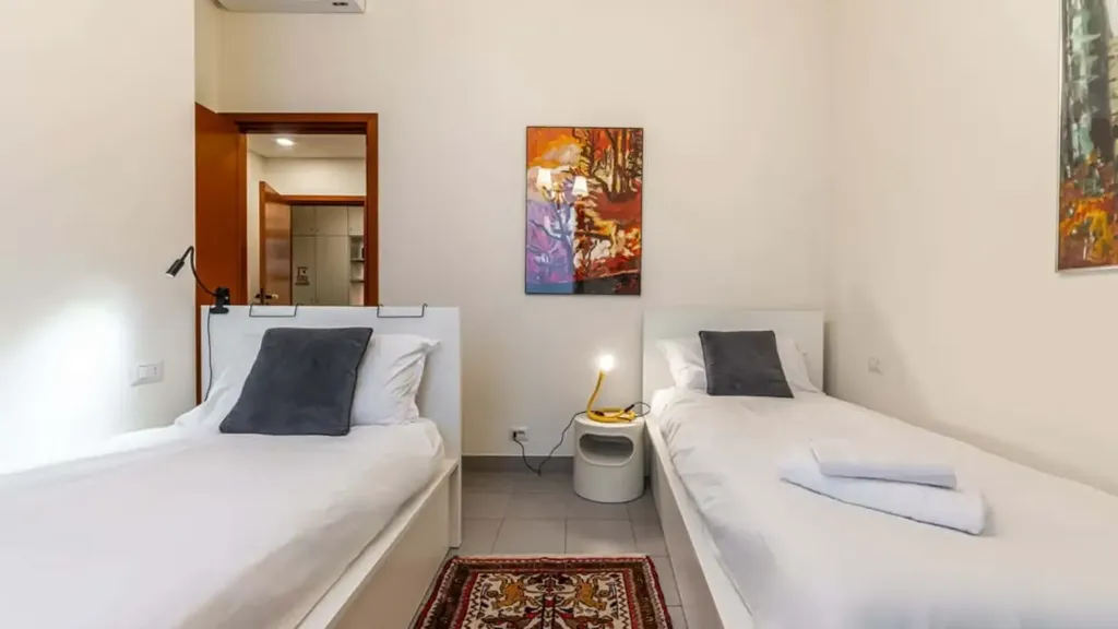 Magamistoad - Studio Apartment with Balcony in Milan