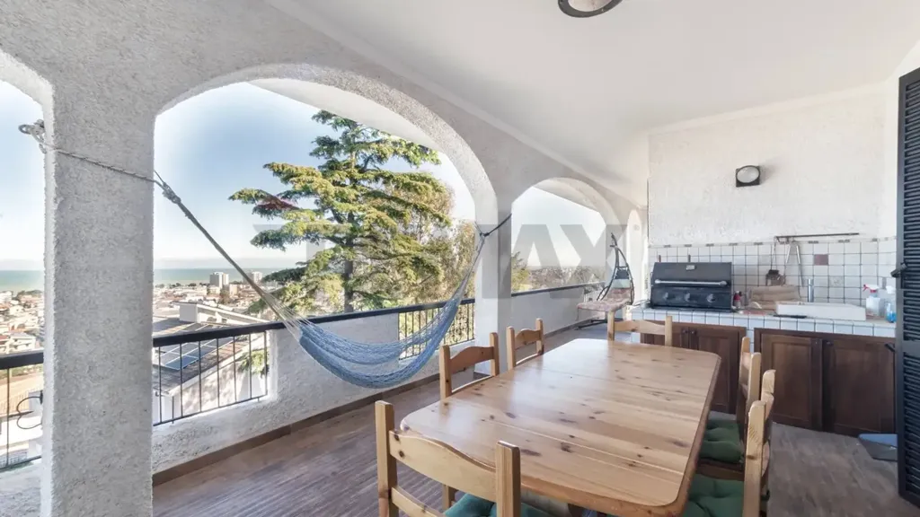 Terrasse - Panoramic Apartment with Sea View in Montesilvano