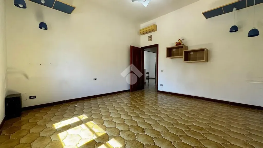 Toad - Quadrilocale with Balcony in Sesto Fiorentino