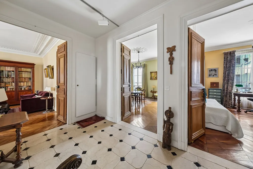 hallway_entrance