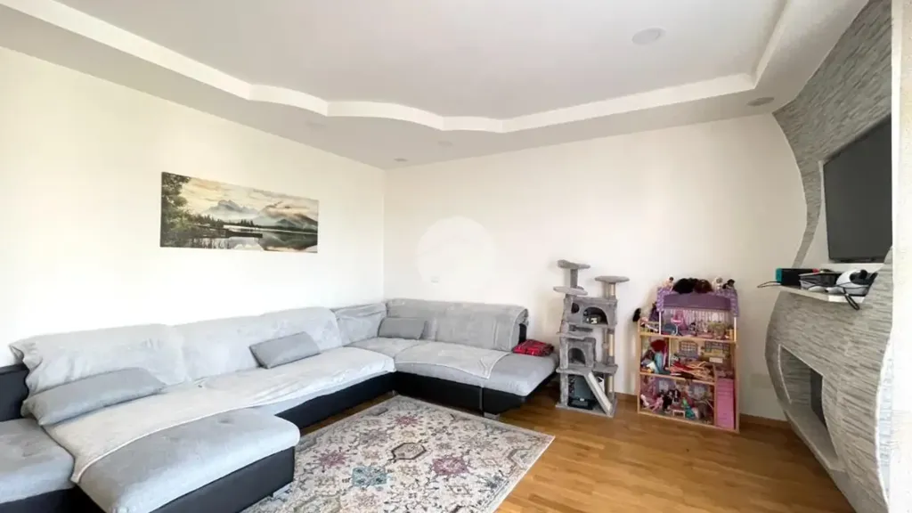 Séjour - Renovated Apartment with Mountain View in Brescia