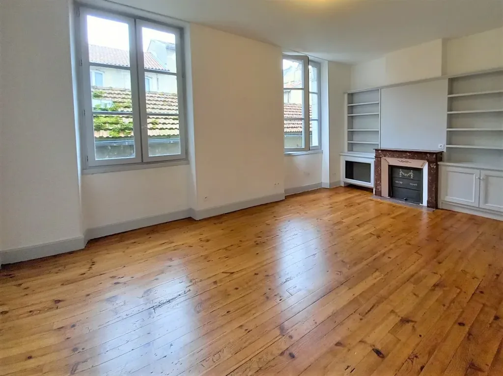 Soggiorno - Charming Bayonne Apartment with Balcony