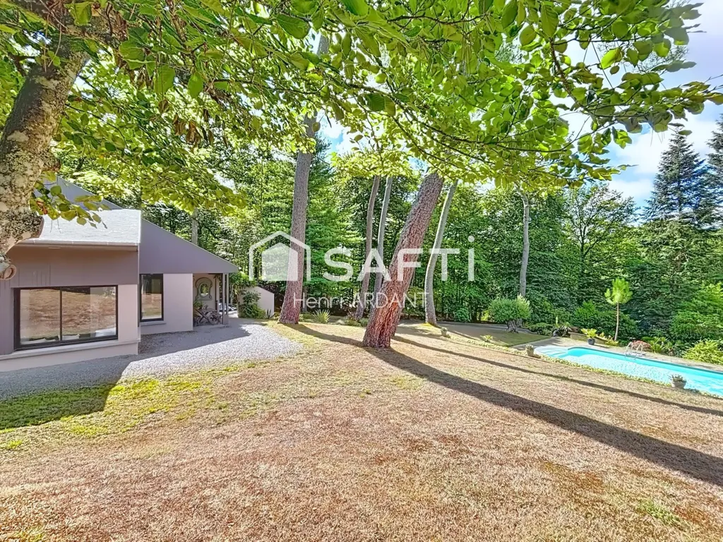 Piscine - Maison d'Architecte avec Piscine à Ambazac