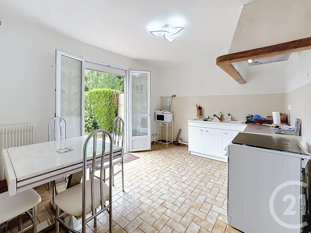 Cuisine - Maison 5 Pièces avec Terrasse au Sud à Saint-Ay