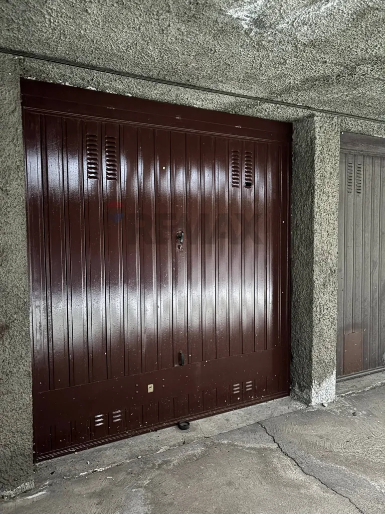 Garage - Single Garage with Metro Access in Rho