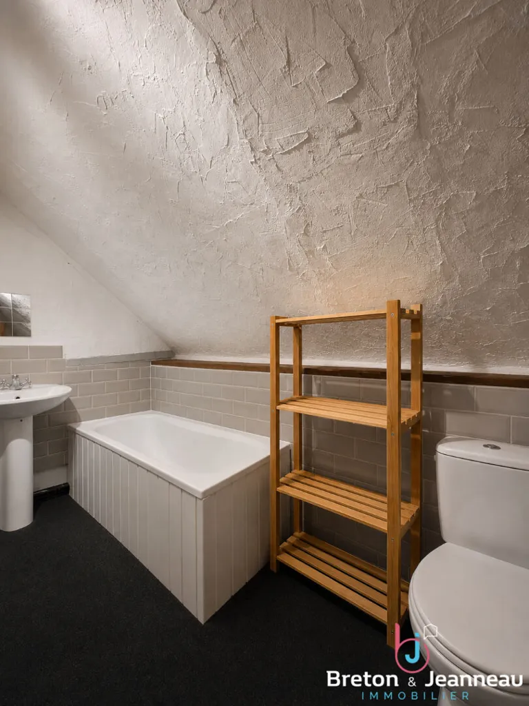 Salles de bain - Maison de Campagne avec Jardin à Torcé Viviers