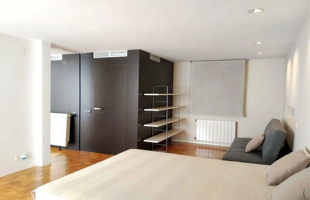 Bedrooms - Loft Studio with Air Conditioning in Ensanche - Diputación