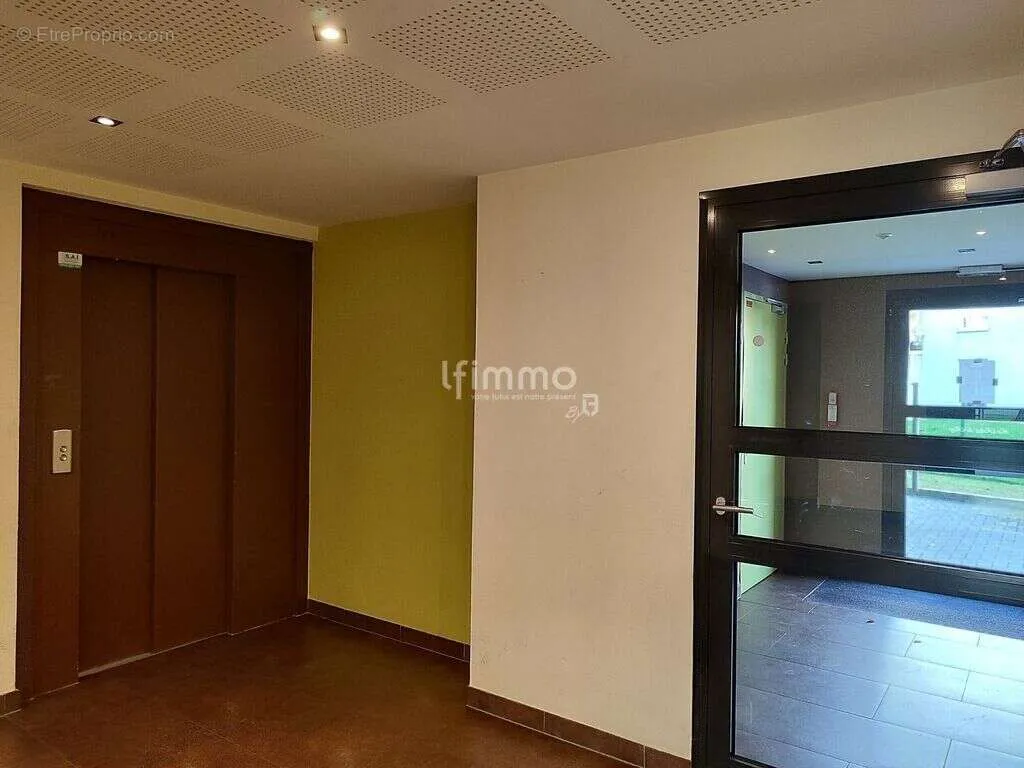 Entrée - Appartement Basse Consommation avec Garage à Bischwiller