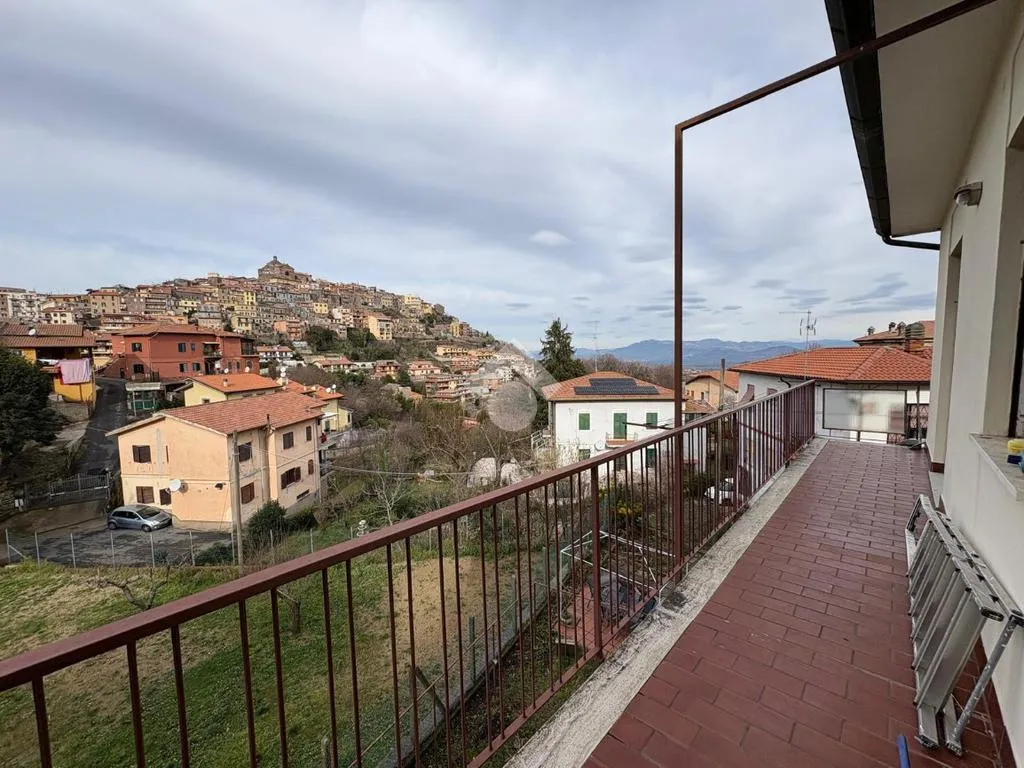 Balcon - Trilocale with Balcony in Montecompatri