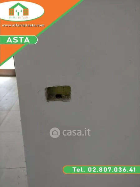 Stanze - Three-Bedroom Apartment with Balcony in Palestro