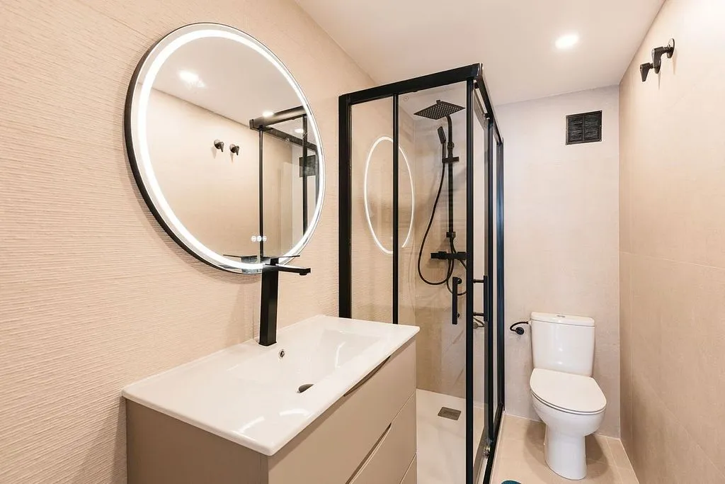 Salles de bain - Apartment with Pool in Salamanca, Madrid
