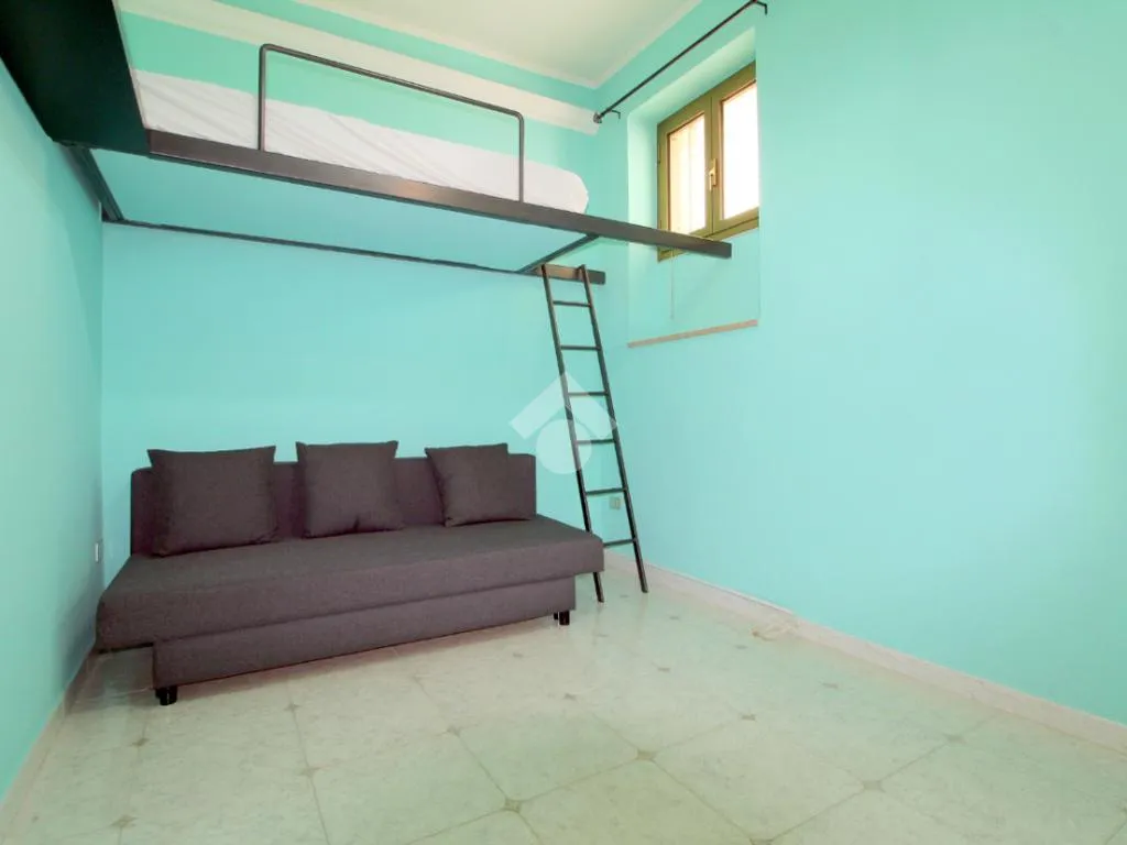 Magamistoad - Modern 3-Bedroom Apartment in Lucera