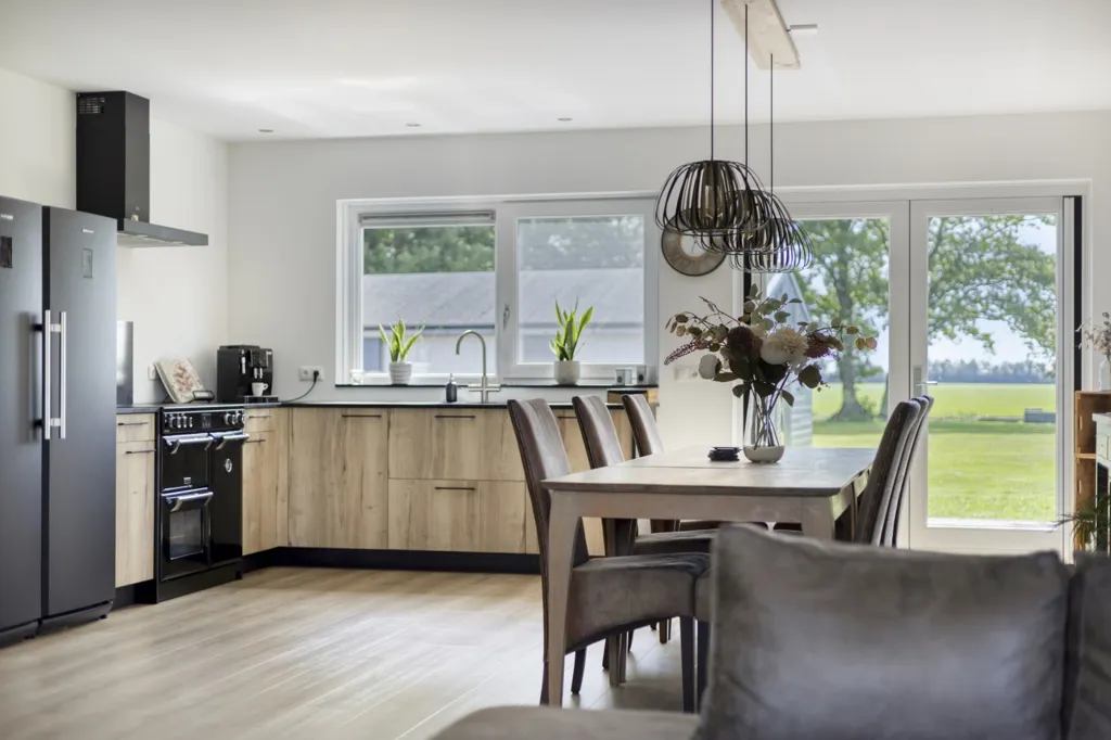 Cuisine - Modernised House with Canal View in Bergentheim